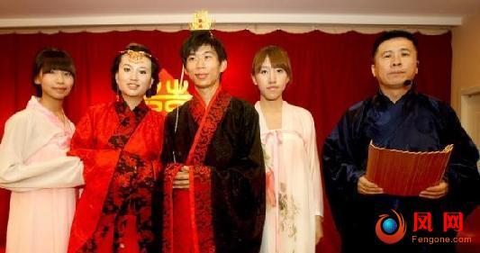 婚礼 留学生 汉服 复古