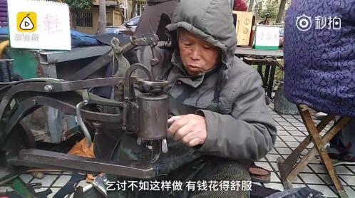 单架床怎么画小凤侃世界丨暖爸臭水沟里“拯救”废弃单车 俩闺女一旁加油助威_https://www.jmylbn.com_新闻资讯_第7张