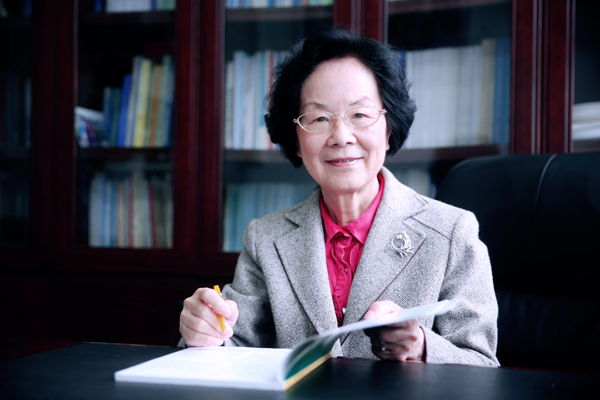 武汉大学唯一女院士 张俐娜