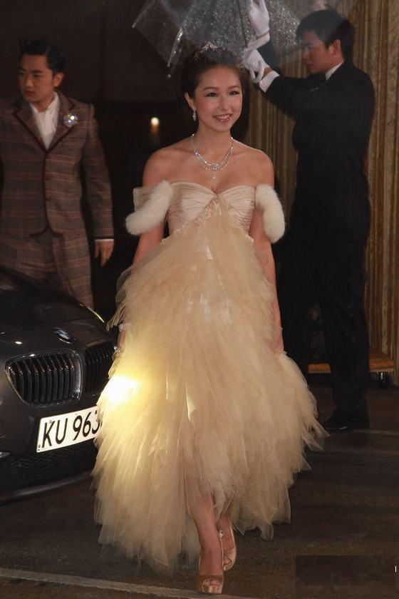 女星 tvb 雷人 造型 汪明荃 颁奖