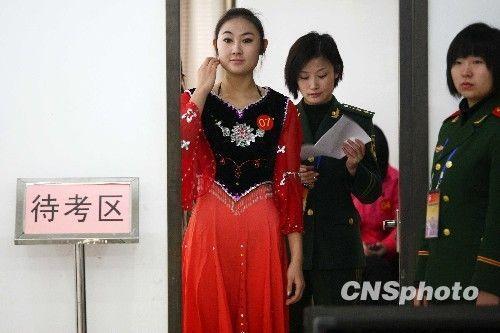 全国首次面试应征女兵：才艺气质&语言表达