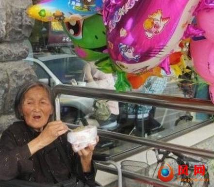 气球奶奶 郑州红人气球奶奶 最美中国人