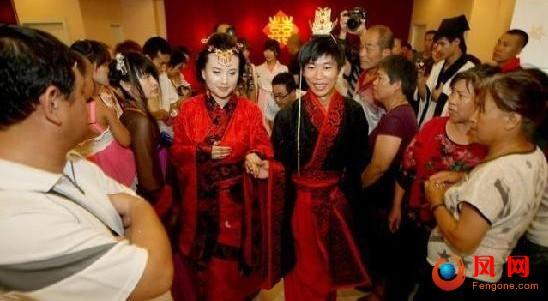 婚礼 留学生 汉服 复古