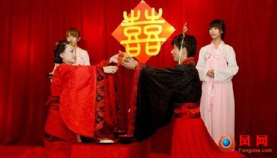 婚礼 留学生 汉服 复古