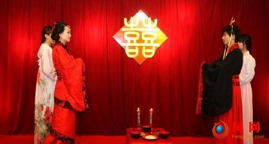 婚礼 留学生 汉服 复古