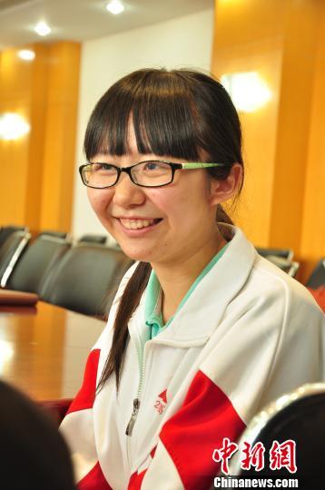 15年来女生逐步在高考中占优去年女状元占六成